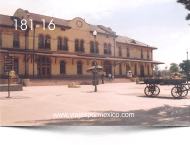 Edificio antiguo de la estación del ferrocarril en el Parque Museo de las tres Centurias en Aguascalientes, Ags. México