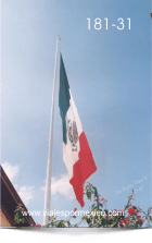 Otra vista de la Bandera de México en las instalaciones del Parque Museo de las tres Centurias en Aguascalientes, Ags. México
