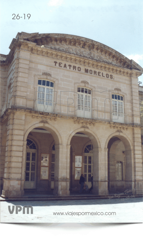 Teatro Morelos en el costado de la Catedral en la zona centro de Aguascalientes, Ags. México