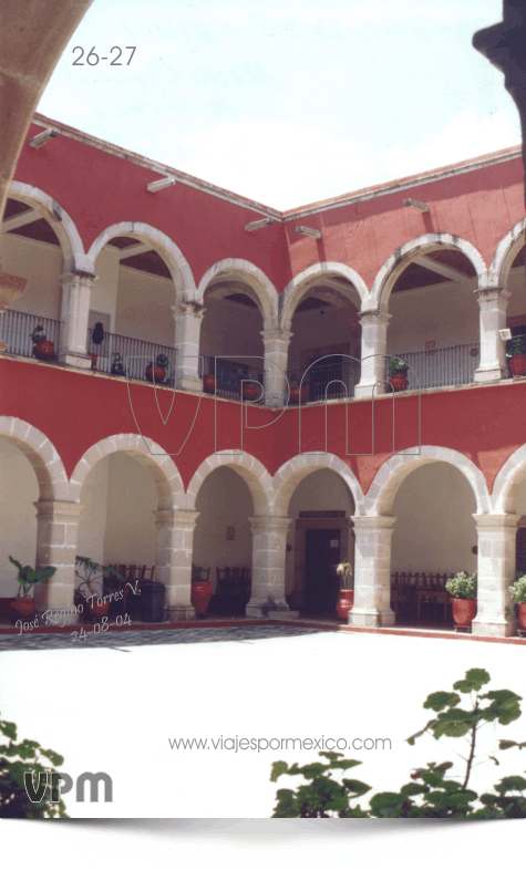 Otra vista del Patio y Balcones en el Interior del Museo Regional de Historia en Aguascalientes, Ags. México