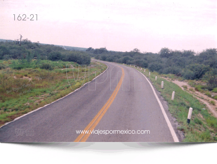 Carretera 5 km antes de la desviación que lleva al pueblo de Real del Catorce, S.L.P. México
