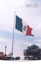 Bandera de México en las instalaciones del Parque Museo de las tres Centurias en Aguascalientes, Ags. México