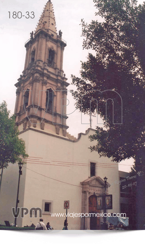 Templo en la Av. Madero del Barrio de San Antonio, Aguascalientes, Ags. México