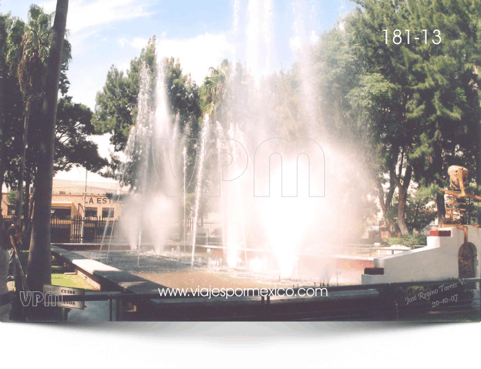 Fuente de las aguas danzarinas en el Parque Museo de las tres Centurias en Aguascalientes, Ags. México