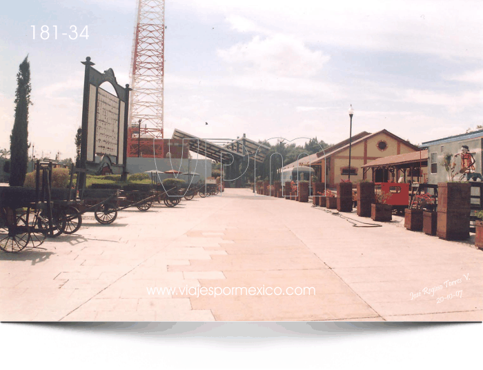 Explanada del Parque Museo de las tres Centurias en Aguascalientes, Ags. México