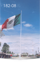 La Bandera de México ondeando como posando para la foto en el Parque Museo de las tres Centurias en Aguascalientes, Ags. México