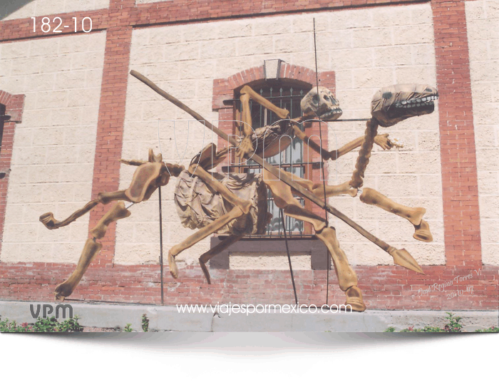 Otra vista de la calaca en su caballo en el Parque Museo de las tres Centurias en Aguascalientes, Ags. México