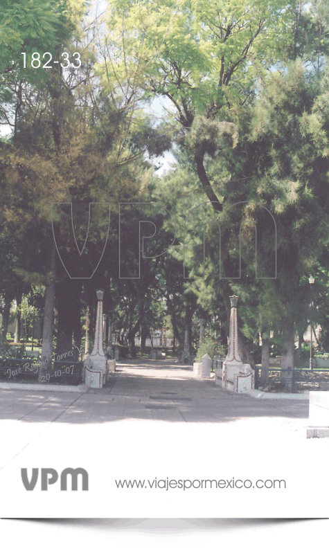 La quietud del Parque de las tres Centurias en Aguascalientes, Ags. México