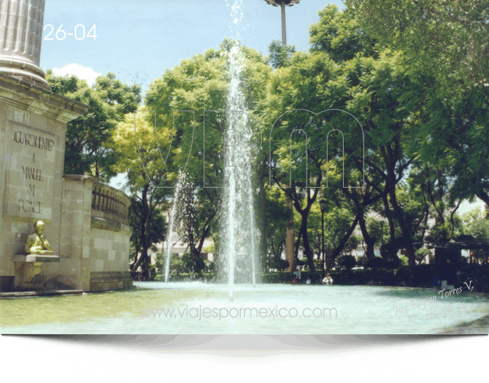 Fuente en la Plaza principal en el centro de Aguascalientes, Ags. México