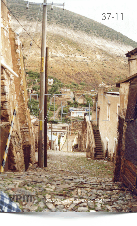 Otro Callejón al pie del cerro en Real de Catorce, S.L.P. México