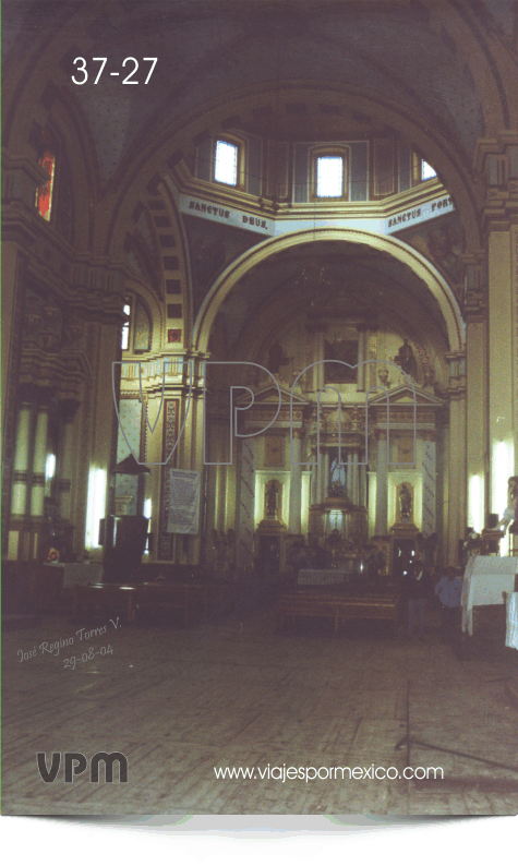 Interior de la Parroquia Purísima Concepción de Real de Catorce, S.L.P. México