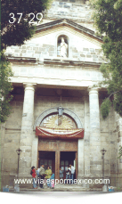Entrada a la Parroquia de la Purísima Concepción de Real de Catorce, S.L.P. México