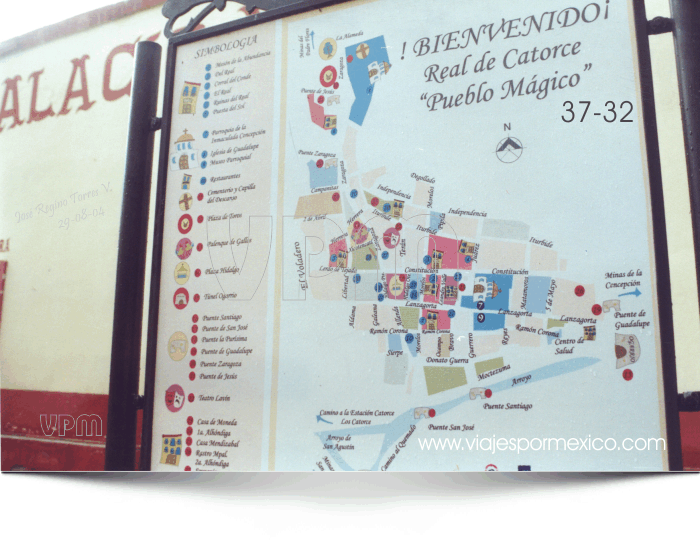 Mapa del pueblo ubicado en la parte exterior de la casa municipal de Real de Catorce, S.L.P. México
