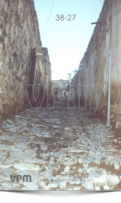 Otro de los varios Callejones en Real de Catorce, S.L.P. México