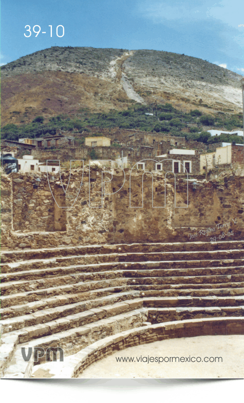 Vista parcial de ruedo y gradas del Palenque en Real de Catorce, S.L.P. México