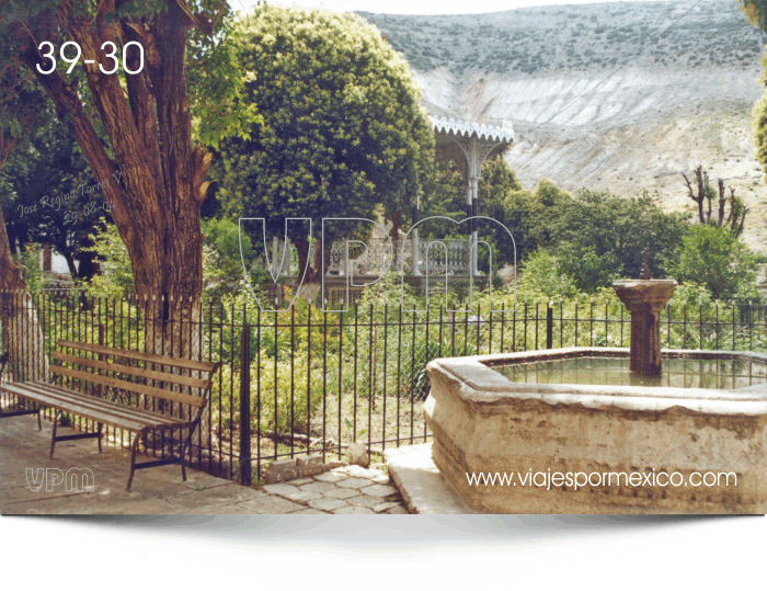 Fuente de agua en el Jardín de Real de Catorce, S.L.P. México