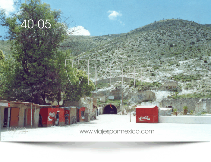 Entrada al Túnel de Ogarrio para ingresar al pueblo de Real de Catorce, S.L.P. México