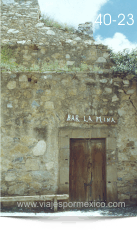 Bar La Mina al costado de la entrada al Túnel de Ogarrio en la salida del pueblo de Real de Catorce, S.L.P. México