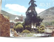 Parroquia al fondo y el Jardín de Real de Catorce, S.L.P. México